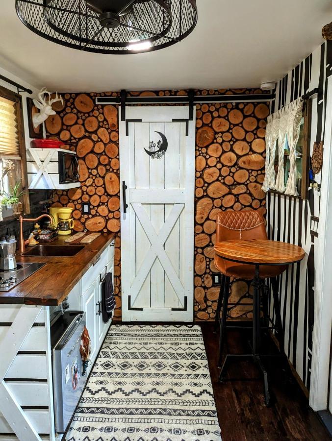 탬파 Cozy Af Tiny-House Oasis 빌라 외부 사진