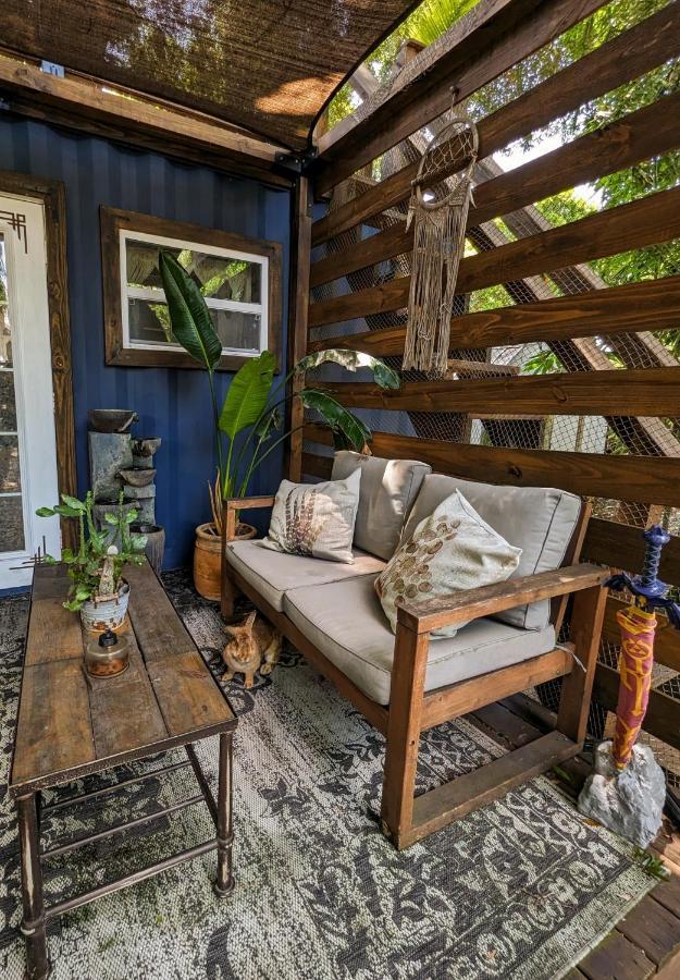 탬파 Cozy Af Tiny-House Oasis 빌라 외부 사진
