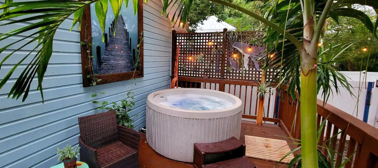 탬파 Cozy Af Tiny-House Oasis 빌라 외부 사진